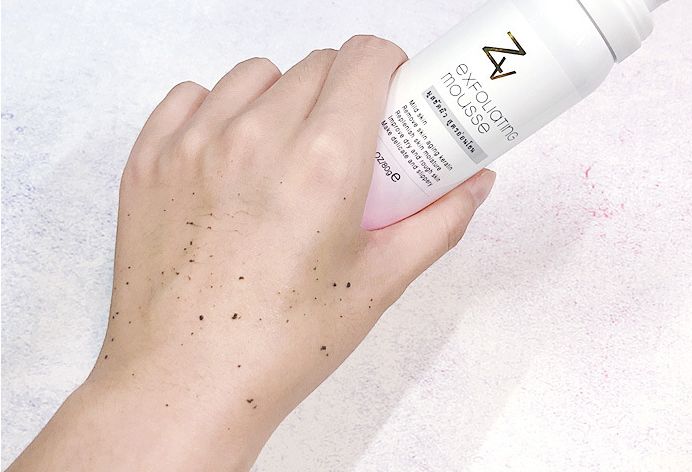 柔嫩抛光|脸上搓出3斤泥!难怪又黄又暗又黑头!10秒给脸蛋“剥壳”,厉害