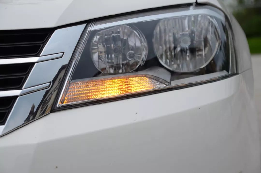 左手丰田右手大众，只花了不到5w成为人生赢家！这辆二手的朗行配置不输自家的卡罗拉！车主赚到了