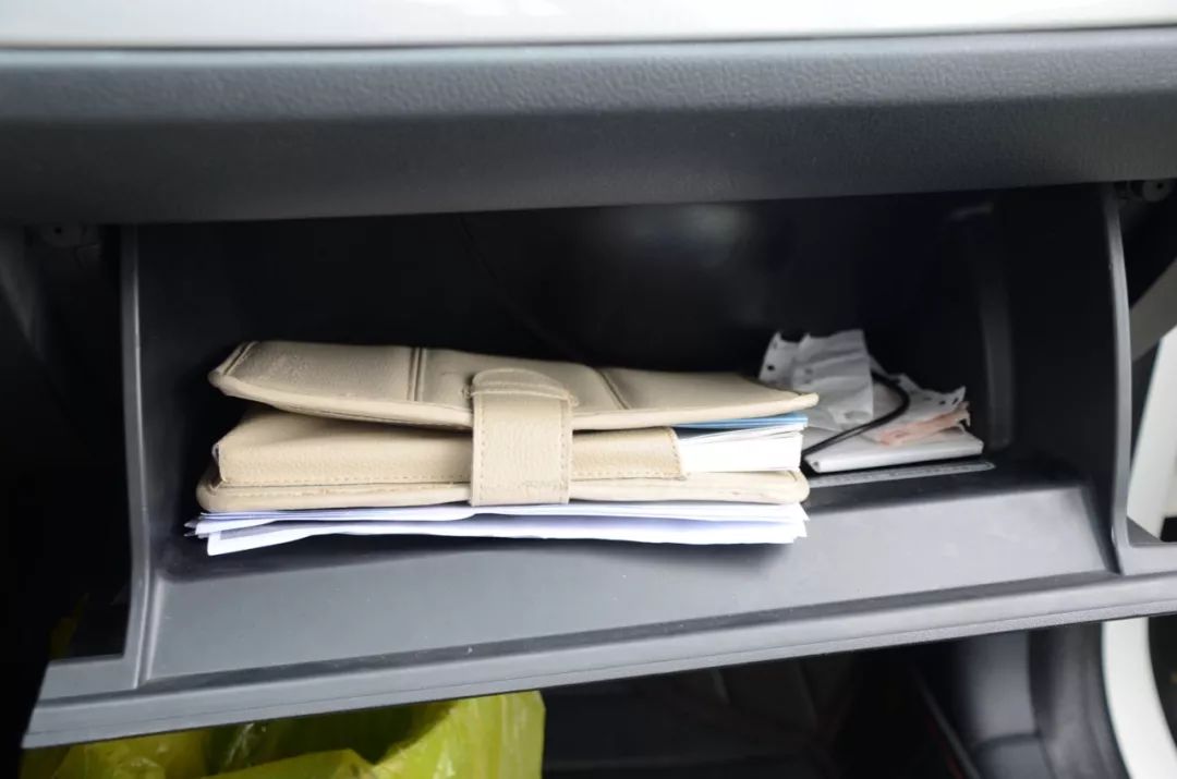 左手丰田右手大众，只花了不到5w成为人生赢家！这辆二手的朗行配置不输自家的卡罗拉！车主赚到了