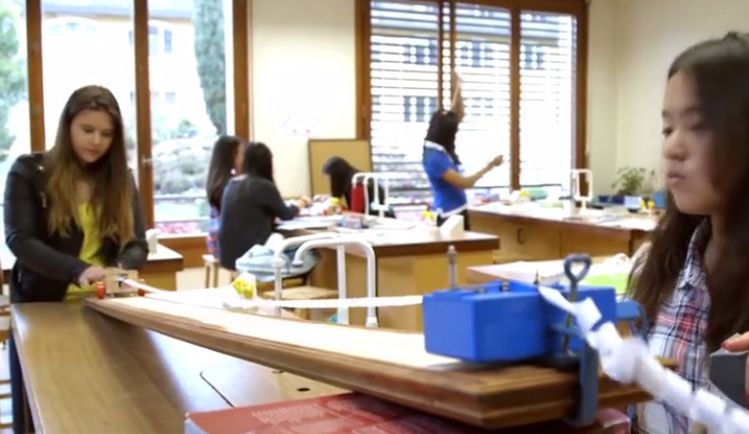 赵文卓子女学费,赵文卓女儿上最贵的学校