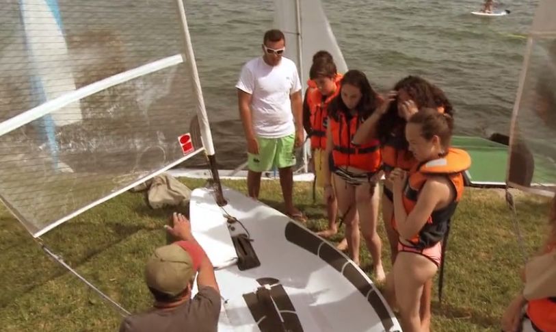 赵文卓子女学费,赵文卓女儿上最贵的学校