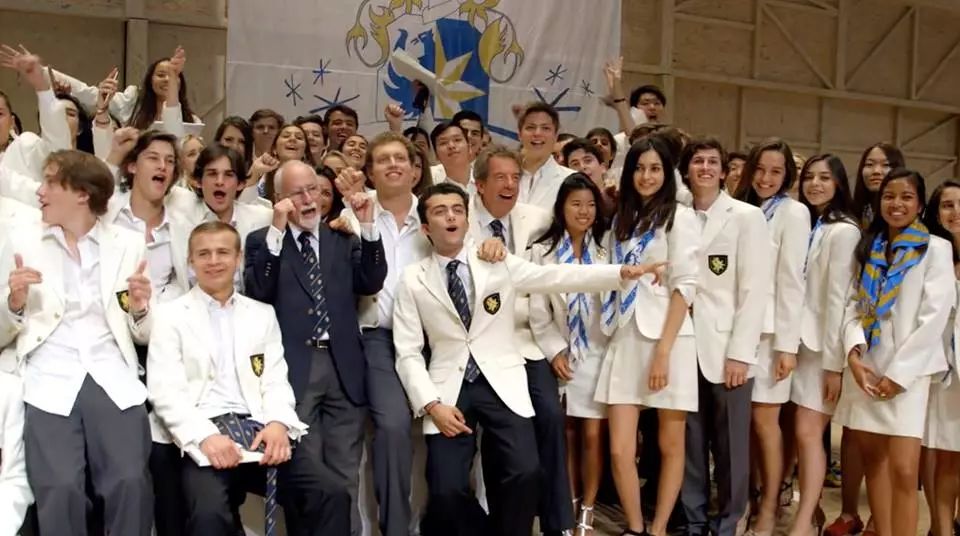 赵文卓子女学费,赵文卓女儿上最贵的学校