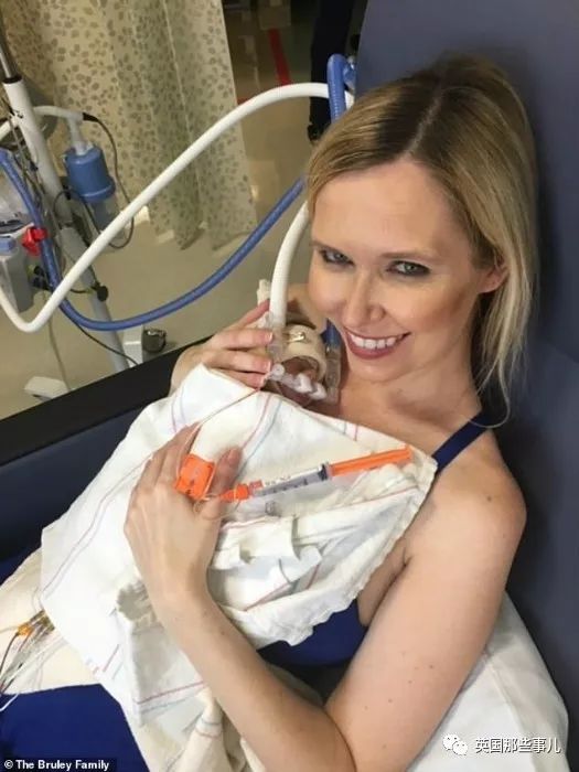 同卵双胞胎体重相差0.8斤正常吗,同卵双胞胎一个胖一个瘦