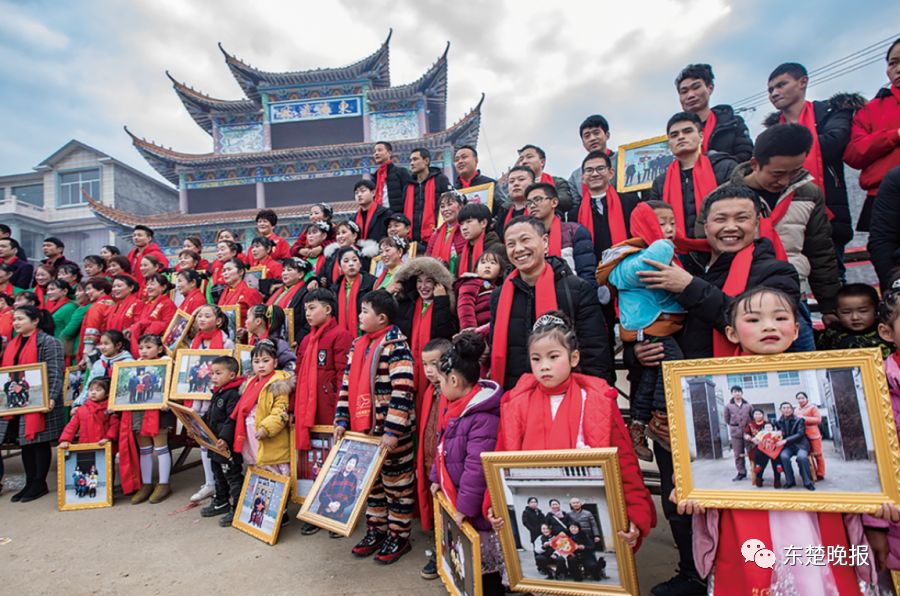 365天，行走3.2万千米，拍摄13万张照片！黄石人到底有多“野”？