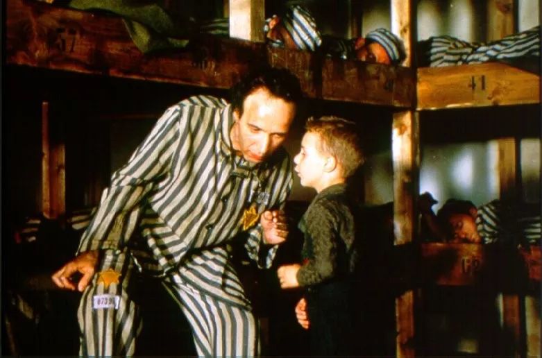 40万人打8.9评分的电影,40万人打8.3评分的电影