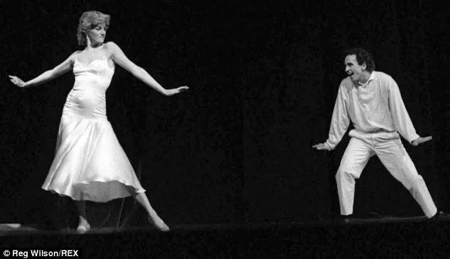 这些名流明星办的派对,也太惊人了吧