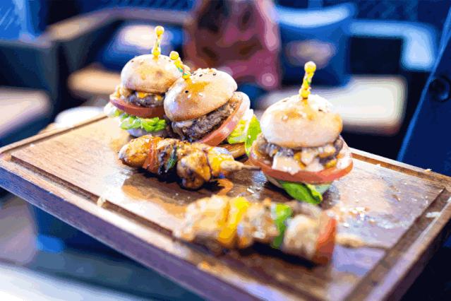 这些名流明星办的派对,也太惊人了吧