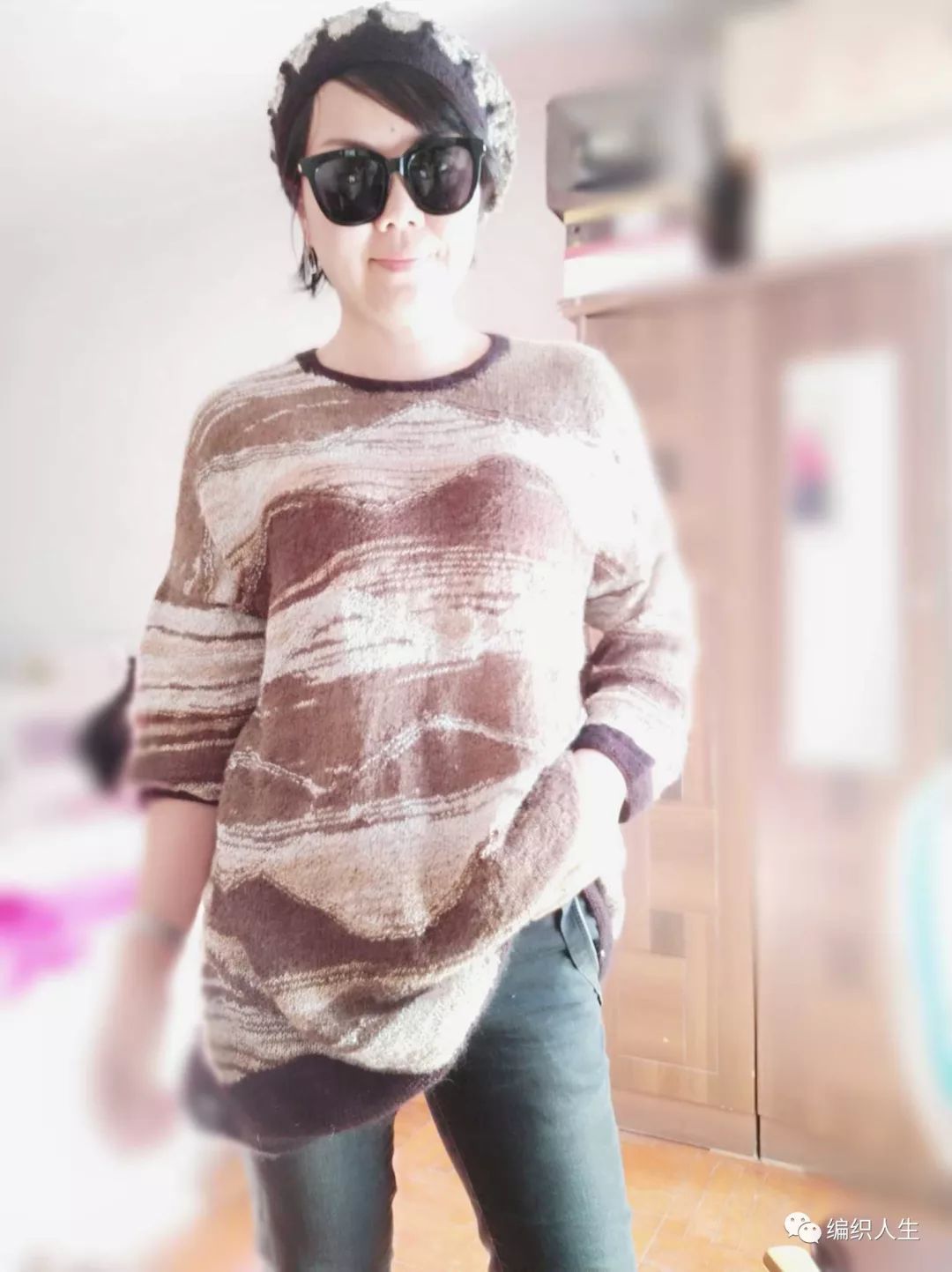 段染8号蕾丝线钩织作品,浅灰色织毛衣视频教程