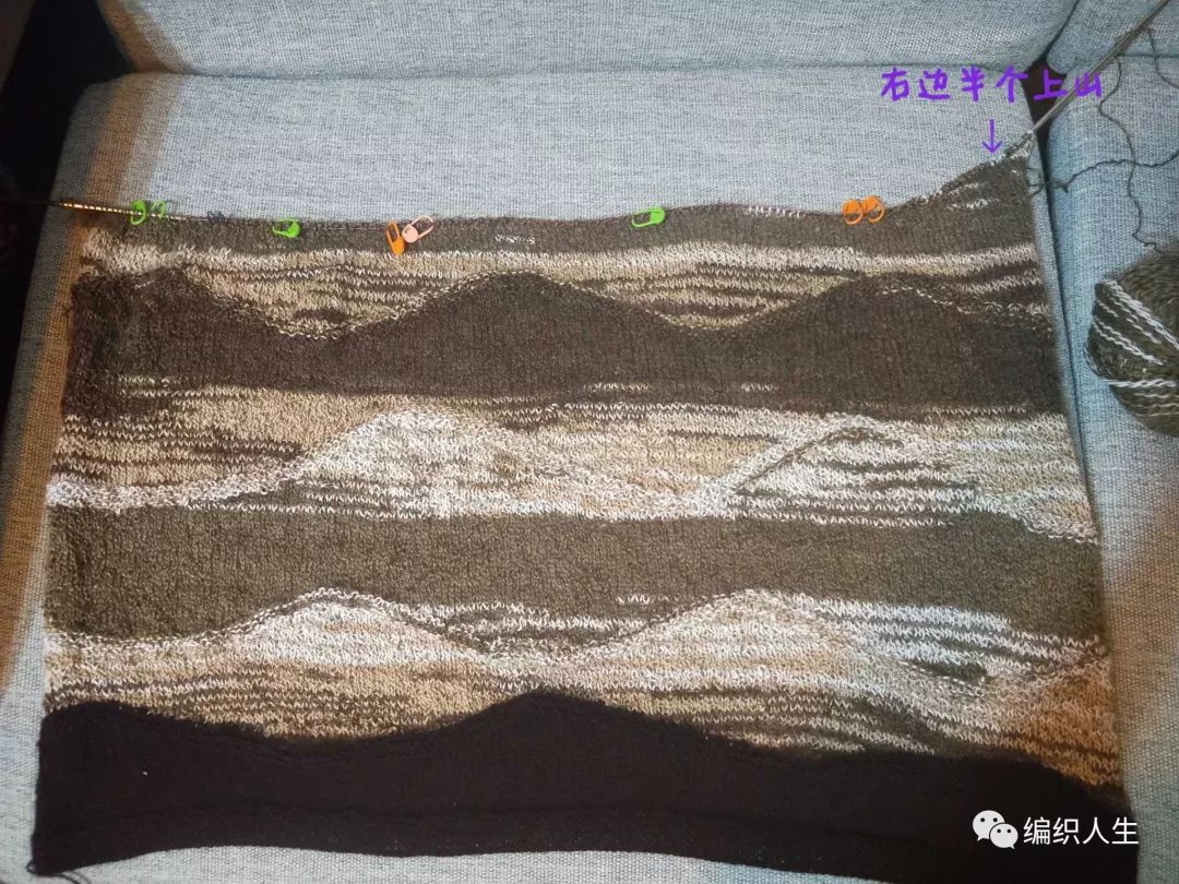 段染8号蕾丝线钩织作品,浅灰色织毛衣视频教程