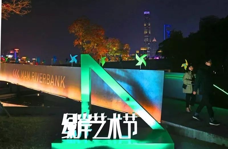 陆家嘴金融中心事件,陆家嘴金融湾最新消息