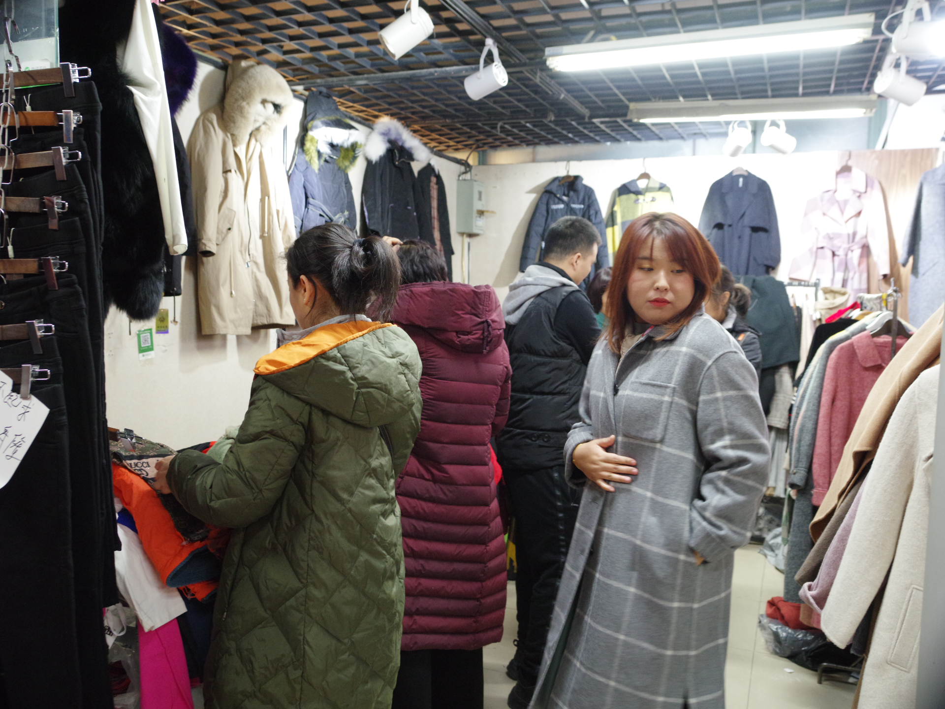 迎新年大清仓,迎新春降价促销