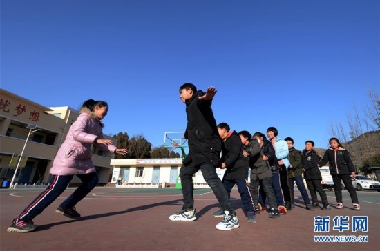 娑夊幙鍚庢睜鎰氬叕绉诲北鍥剧墖,澶灞卞尯鑴辫传鏀诲潥鏁呬簨