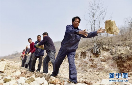娑夊幙鍚庢睜鎰氬叕绉诲北鍥剧墖,澶灞卞尯鑴辫传鏀诲潥鏁呬簨