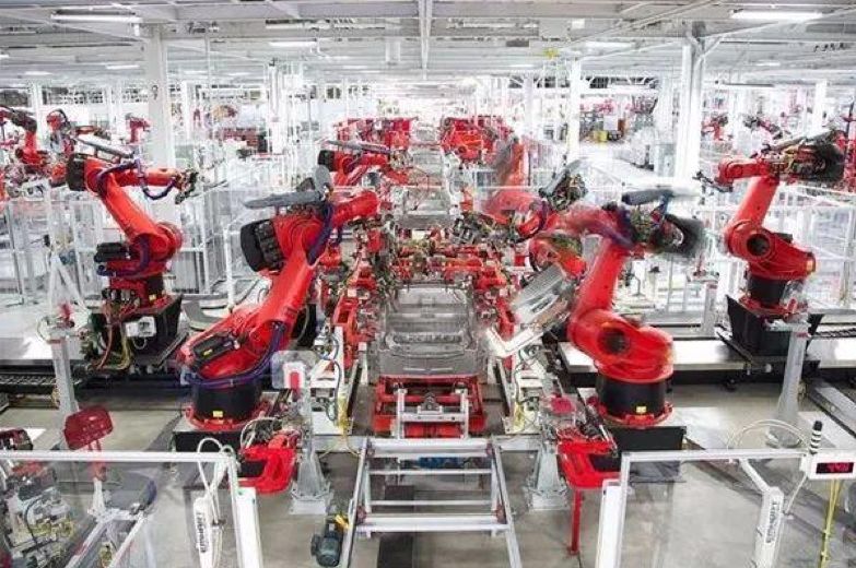 特斯拉今日对外交付，在华售价下调！Snapchat收购“深度伪造”公司|科技前沿周报