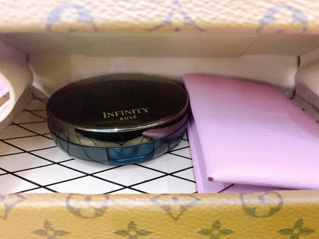 美人计|包越买越小，以后气垫也要买超薄