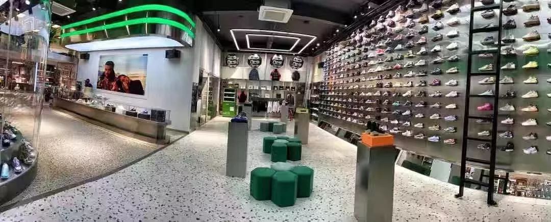 穿80万鞋子,穿着80多万鞋子的学生