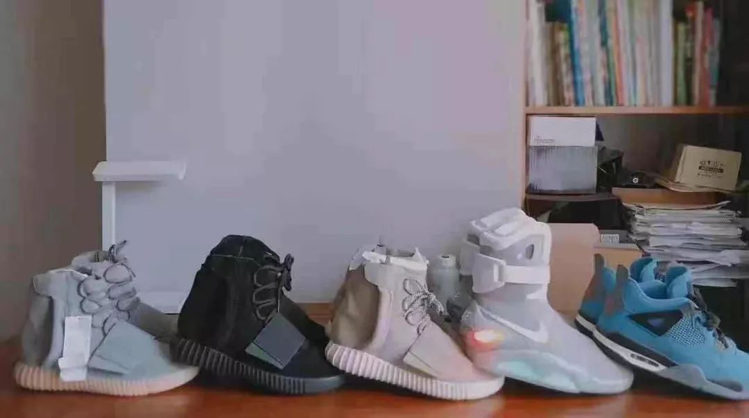 穿80万鞋子,穿着80多万鞋子的学生