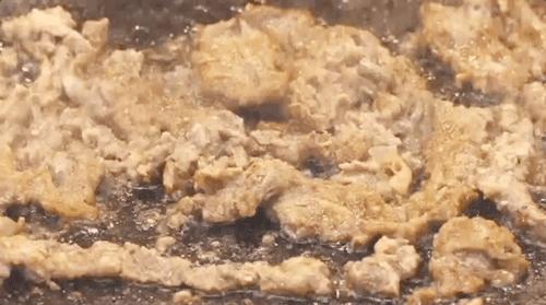 大厨秘笈：教你用石板烤出鲜嫩牛肉