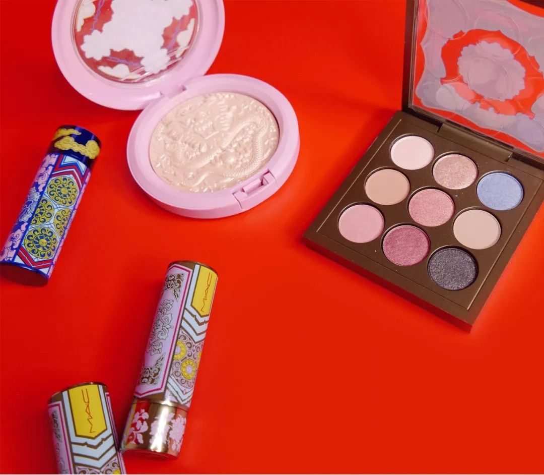 彩妆抢红包,新年限定彩妆礼盒多少钱一盒