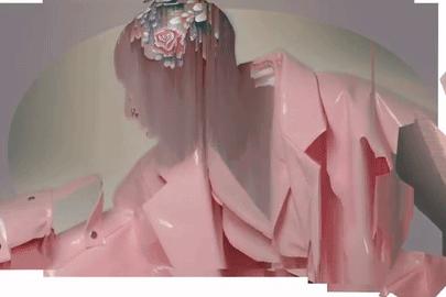 帮McQueen直播、给英女王拍照、被RafSimons致敬——这间工作室真传奇