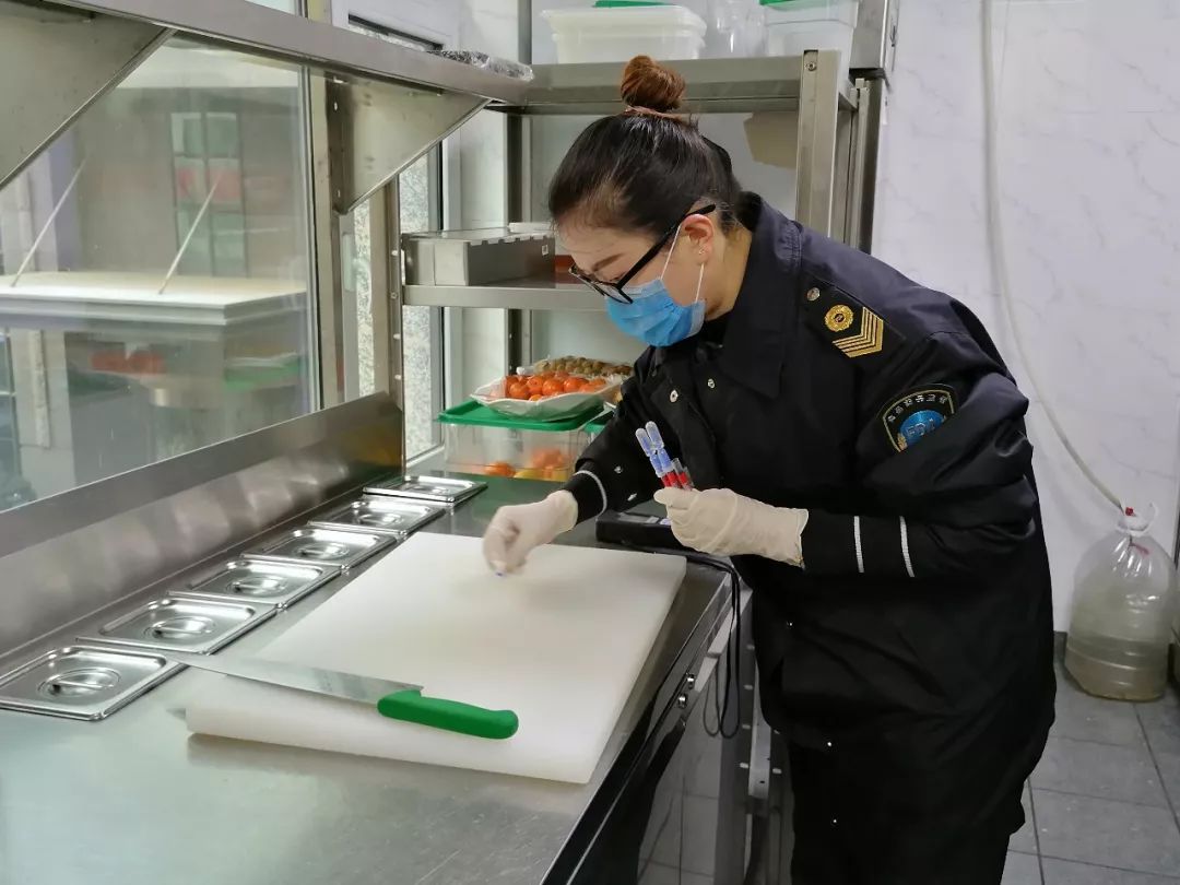 兰州市严把食品安全关,甘肃整治食品安全联合行动