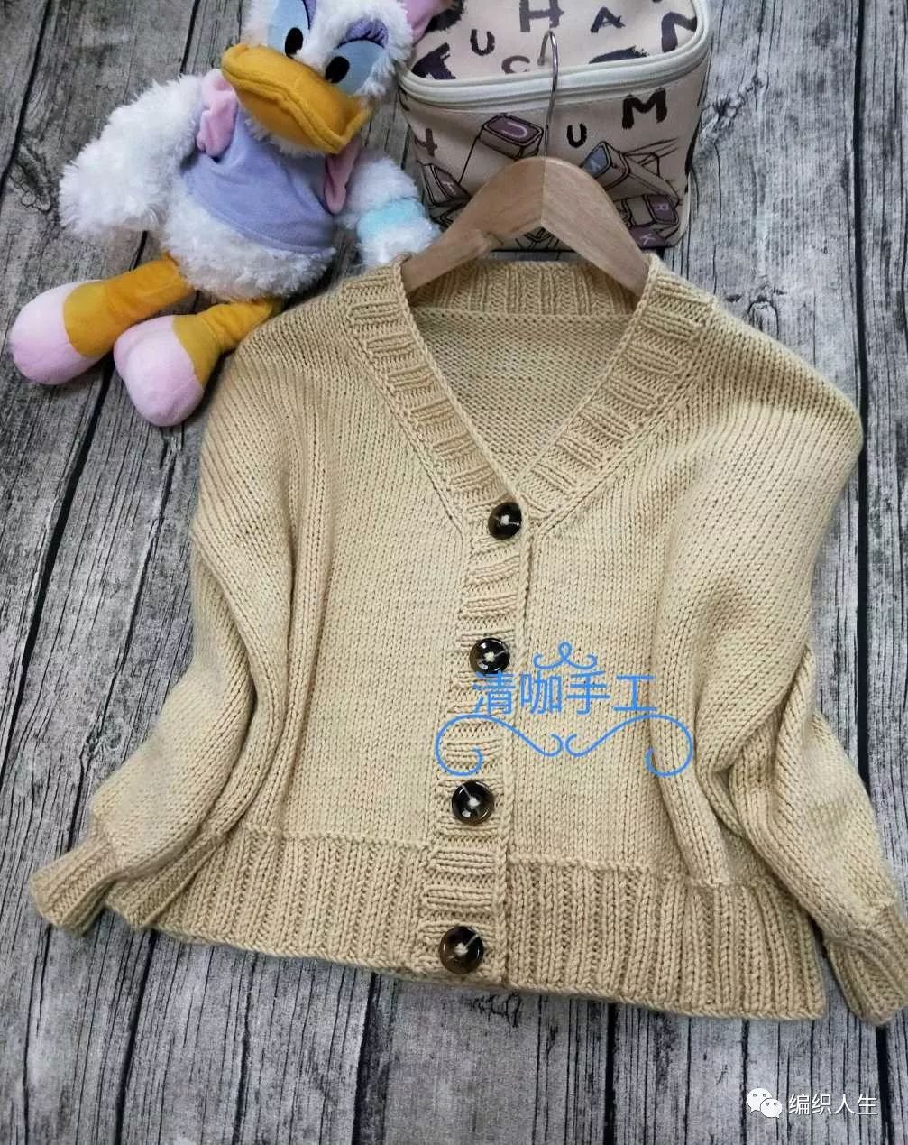 适合小个子的短款棒针毛衣v领,女士粗棒针v领毛衣开衫