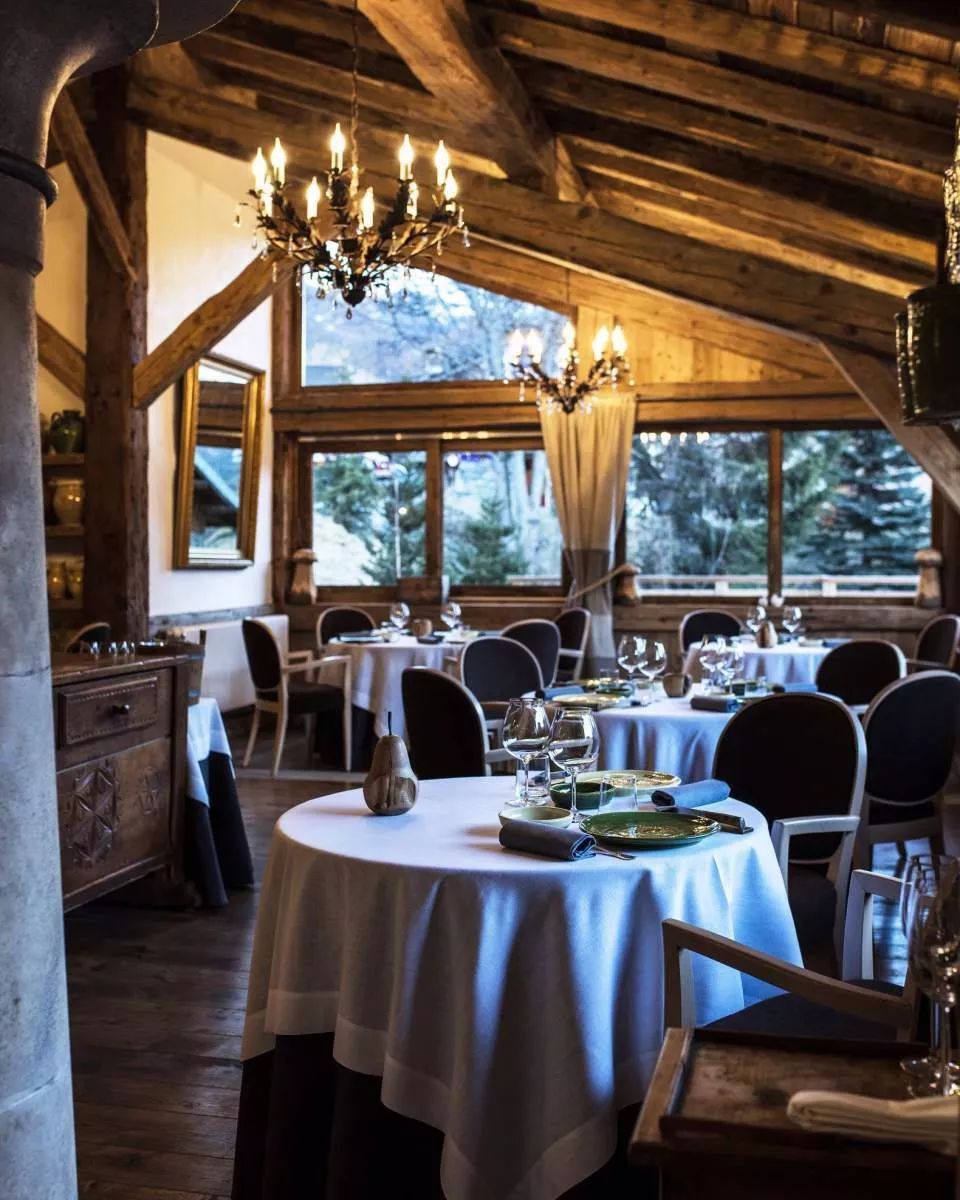 连手套都有专人呵护的，是什么神仙度假体验？