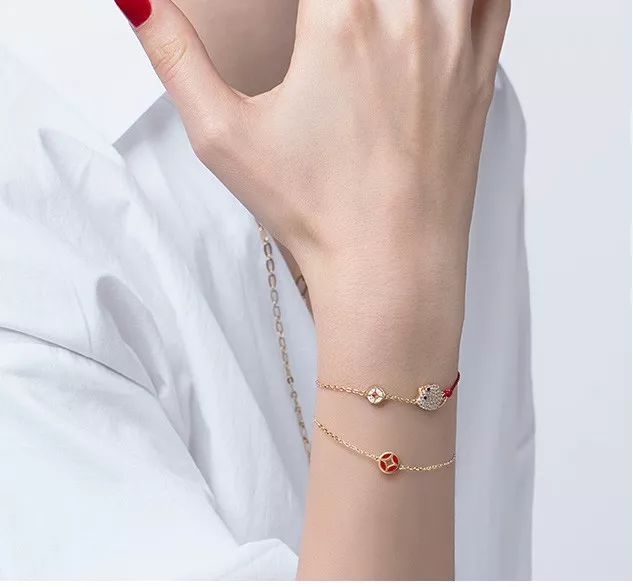 别怕过年回家人生拷问,戴这些大家只想和你合照发圈