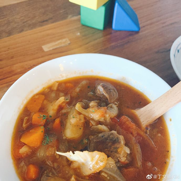 林宥嘉秀恩爱,林宥嘉晒一家三口合照秀幸福