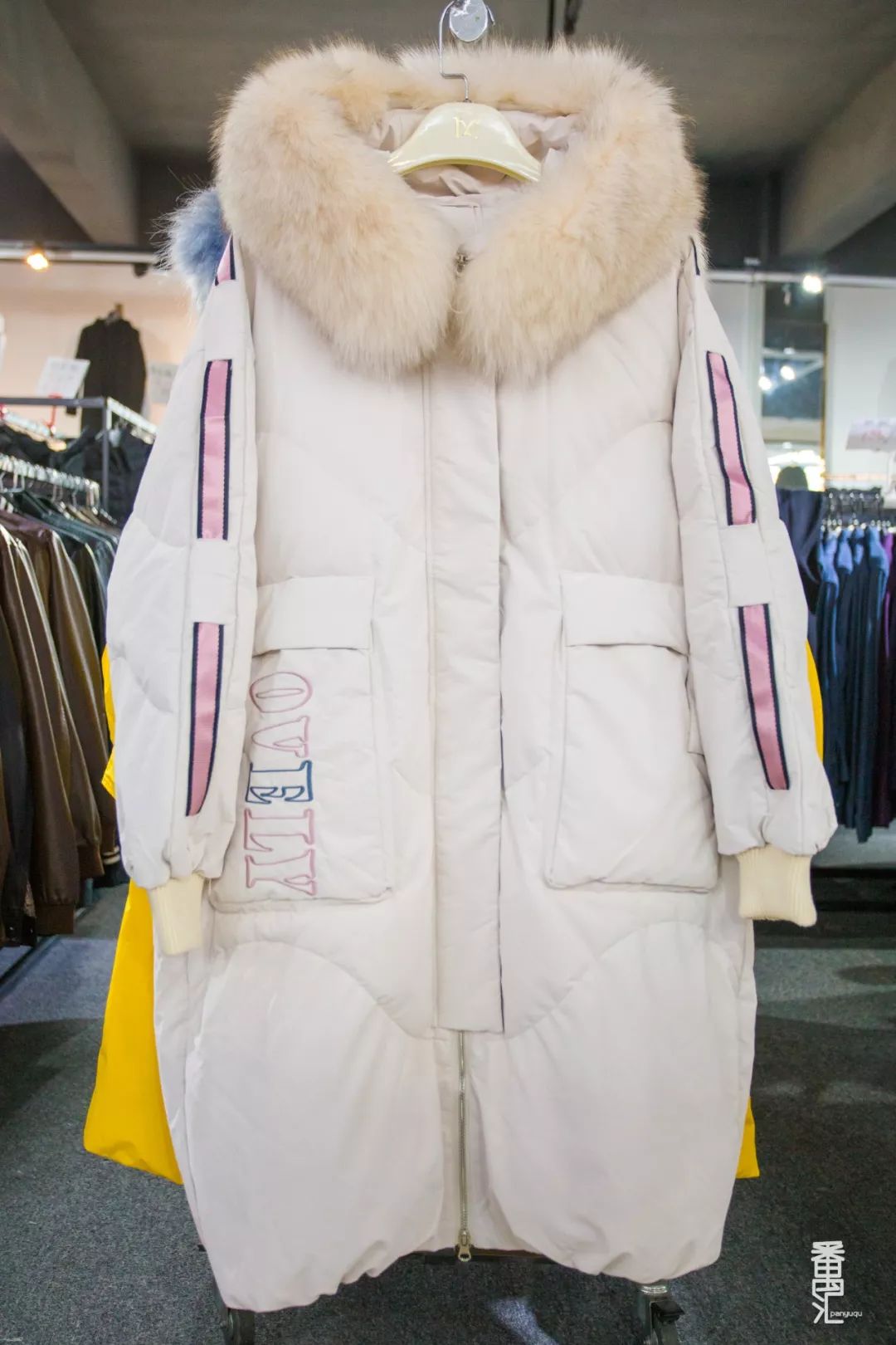 仅6天！南村服装厂特卖会开抢，卫衣100元3件！羽绒买一送一