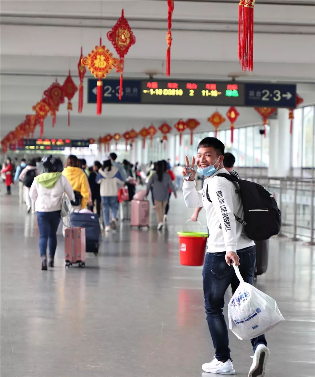 “我回来了!”春运第一天,贵港用最温暖的方式欢迎你回家