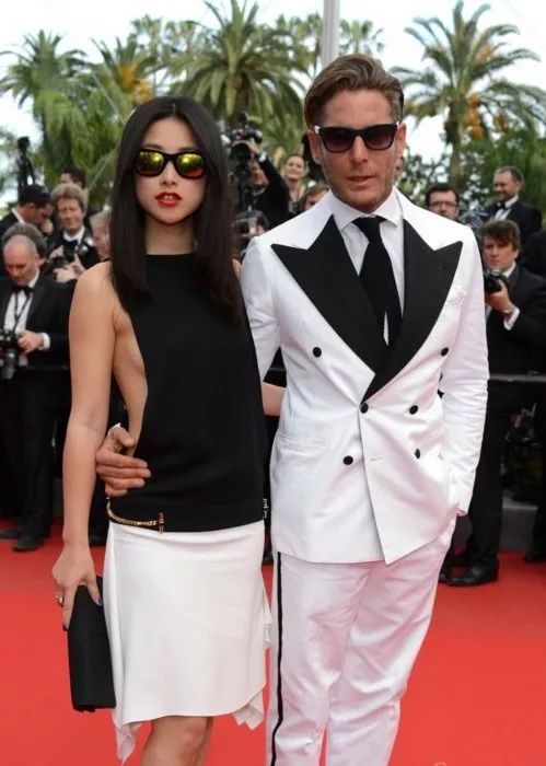 连续8年蝉联全球最美100人，35岁性感*物尤**凭美胸翻红，网友：我就是馋她身子