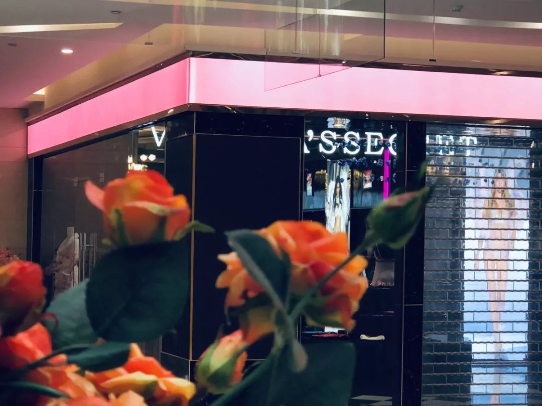 月色初现，碧源匠心之作，惠济区月湖广场缔造女性品质生活新篇章