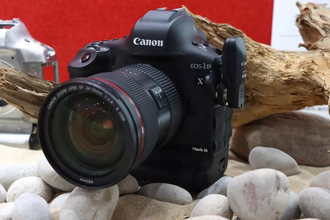 攒钱吧!最强的EOS来了