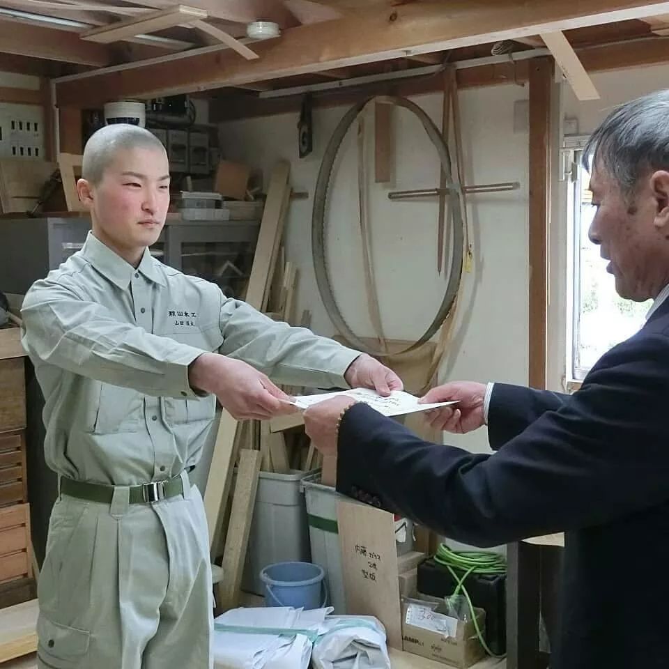 8年不许用手机、不许谈恋爱，他痛骂过的60个光头后来都成了日本大师...