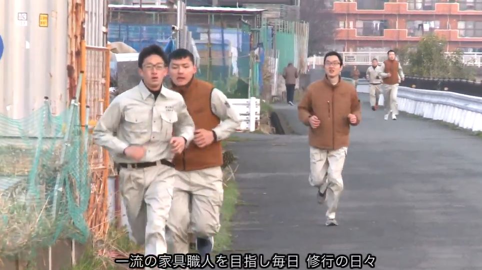 8年不许用手机、不许谈恋爱，他痛骂过的60个光头后来都成了日本大师...