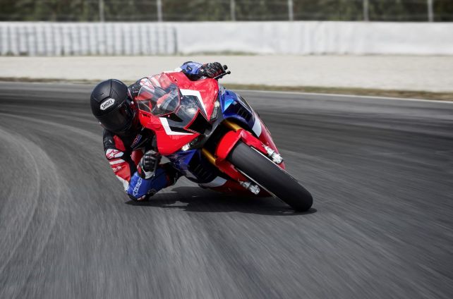 本田cbr1000rr和cbr1000rr-r对比,cbr1000rr和3r