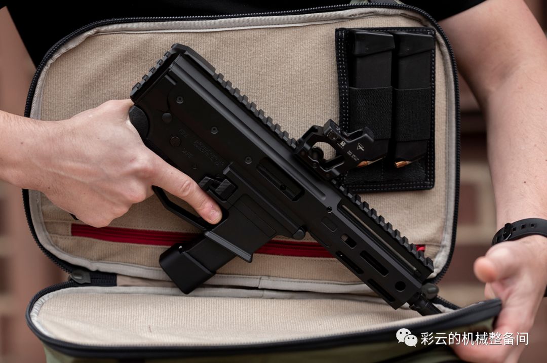 滚柱延迟闭锁的枪 (m4卡宾枪)