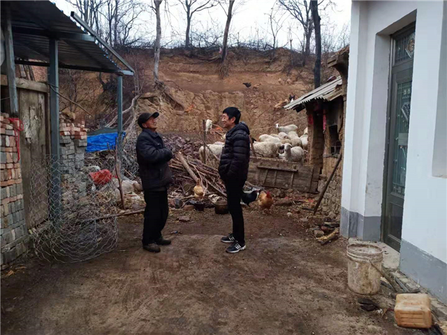 汝州市夏店镇黄沟村第一书记李青建土话不土