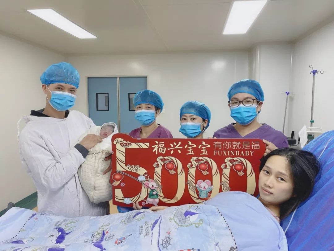 绗竴涓墰瀹濆疂璇炵敓绂忓窞,娉夊窞绗竴涓墰瀹濆疂璇炵敓