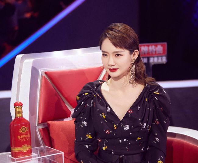 孙艺珍电视剧同款,孙艺珍电视剧穿搭