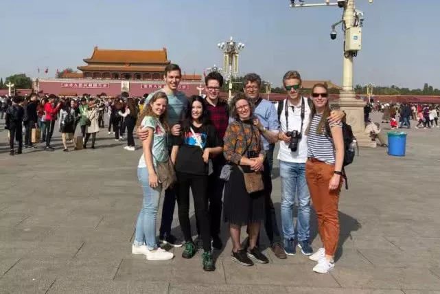 东北27岁姑娘裸嫁老外！洋婆婆的礼物是：旧自行车和洗衣机