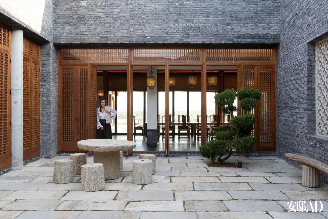 拉菲中国酒庄视频,法国波尔多拉菲酒庄在哪里