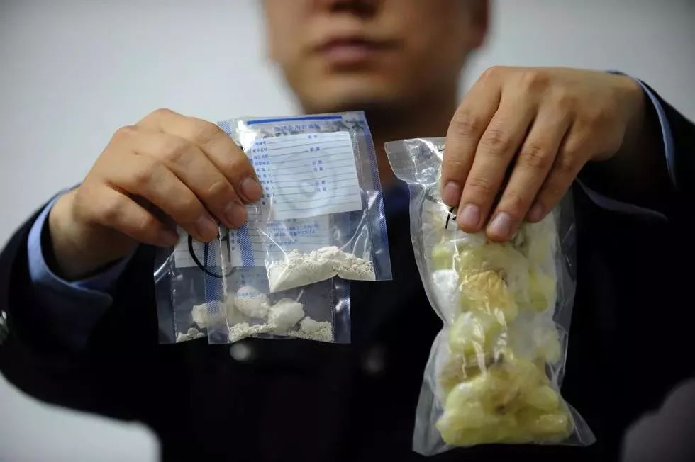 火狐狸毒品危害,火狐狸外衣新款