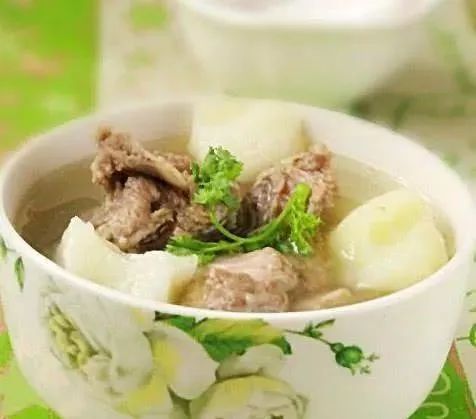 手脚冰凉气血不足吃什么食物,女人手脚冰凉吃什么食疗补最快