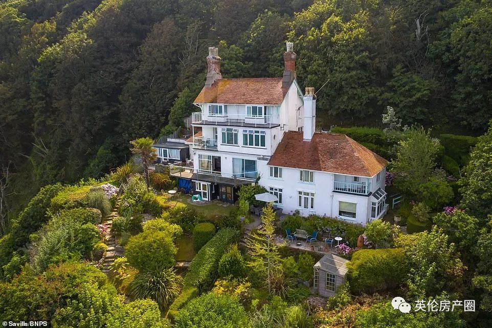 往前再走一步是万丈深渊,往前一步或许是万丈深渊