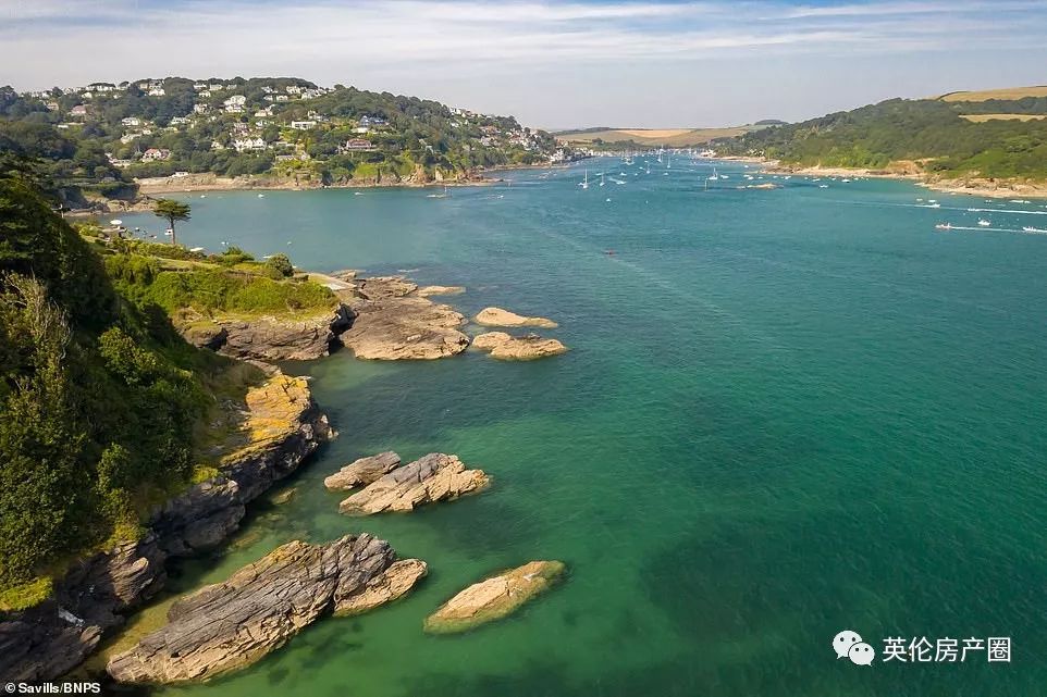 往前再走一步是万丈深渊,往前一步或许是万丈深渊