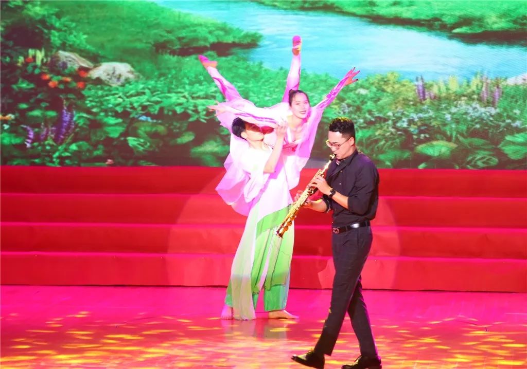 贵港三月三晚会,嗨翻啦