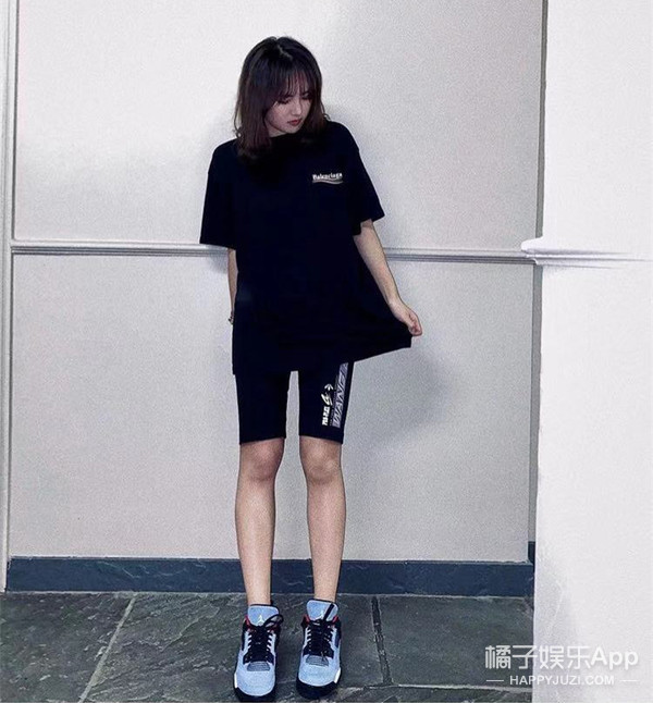 最大牌女团?赌王女儿集合三大豪门千金跳女团舞,这学历身价酸了