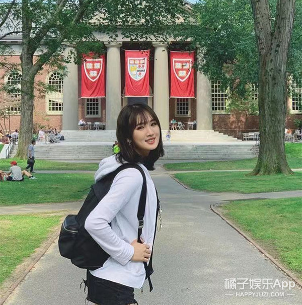 最大牌女团?赌王女儿集合三大豪门千金跳女团舞,这学历身价酸了